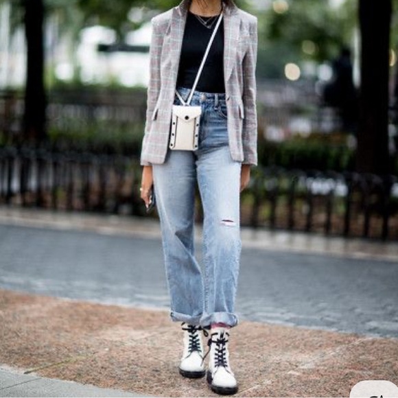 Dr. Martens NEW AirWair Classic 1460 White Smooth Leather Lace Up Combat Boots - Picture 9 of 11